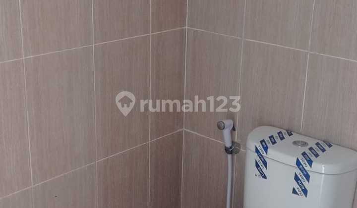 Nice and Comfortable House in Riverside Golf Hill Cibubur 2