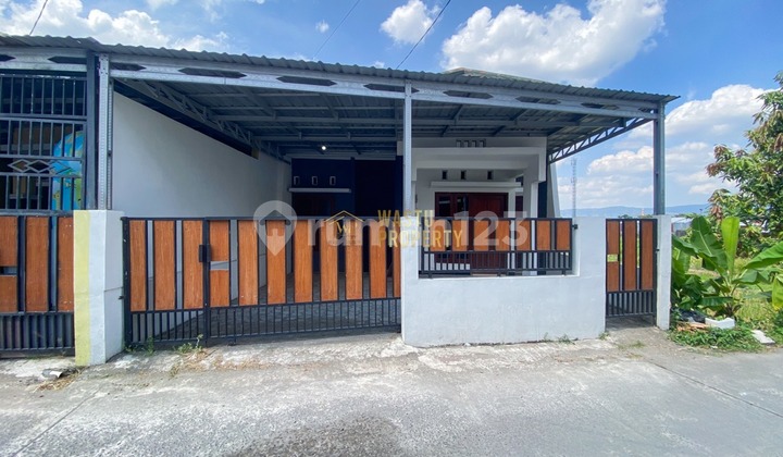 Rumah Cantik Modern Dekat Terminal Giwangan, Bantul