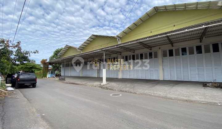 Large Warehouse Ready to Use Near Keraton Yogyakarta Large Warehouse Ready to Use Near Keraton Yogyakarta
