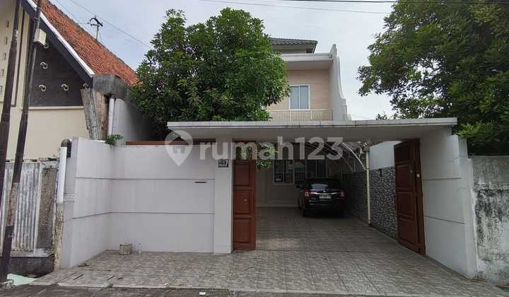 Rumah Second Terawat Dekat Stasiun Solo Balapan