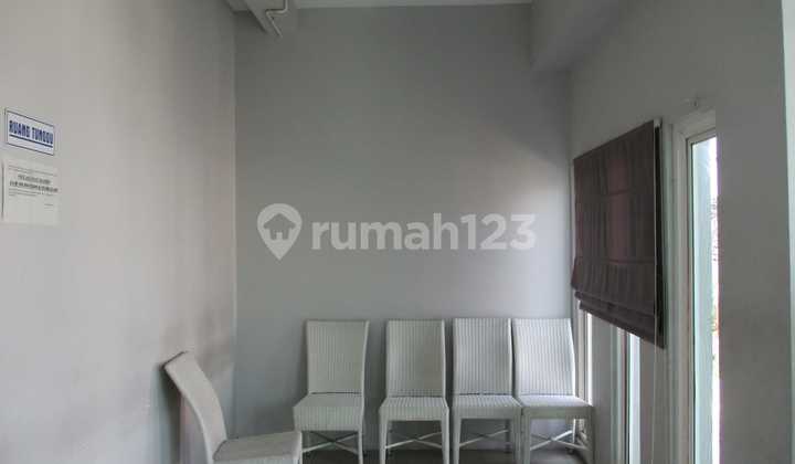 3-Story Office Building in Sleman Near UNY Campus 3-Story Office Building in Sleman Near UNY Campus