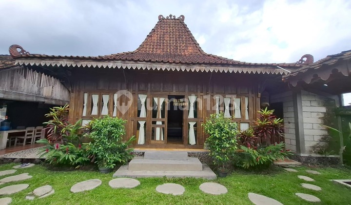 Wide Joglo Villa Near Jogja Solo Toll Exit