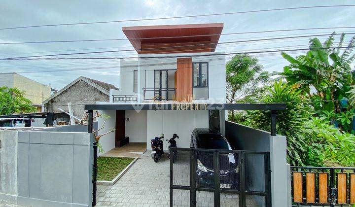Rumah Mewah 2 Lantai Siap Huni,dekat Transmart Jogja 2