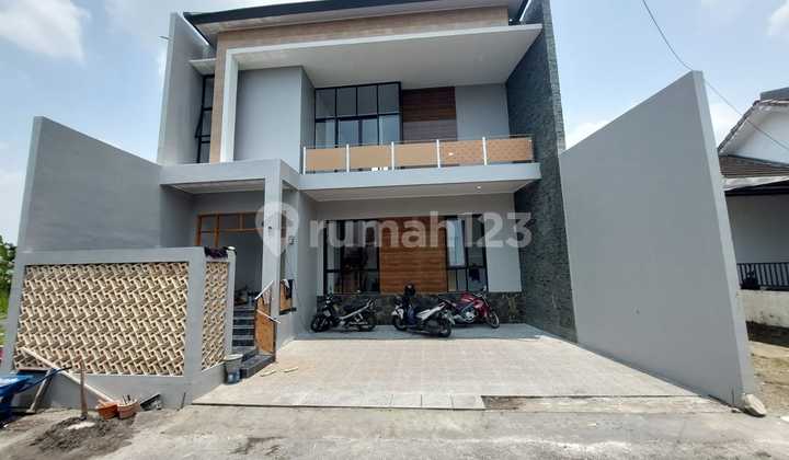 Rumah Cantik Terbaru Siap Huni Modern Di Jakal Km 10