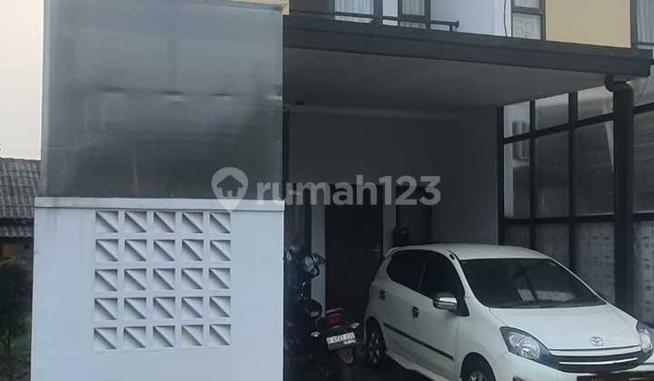 Rumah Dijual 2 Lantai Ciputat Kota Tangerang Selatan 