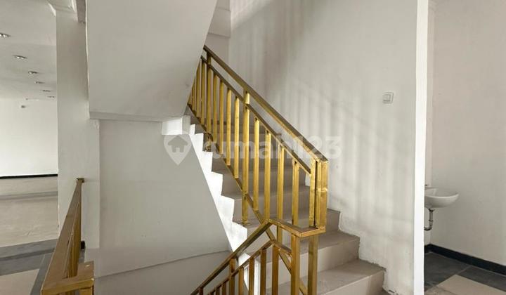 For Rent 3 Joined Shophouses on Jl. Jombang, Bintaro 2