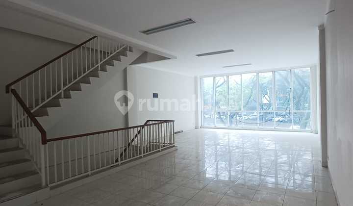 For Rent: Strategic 3-Story Shop House by the Road in Bintaro, South Tangerang