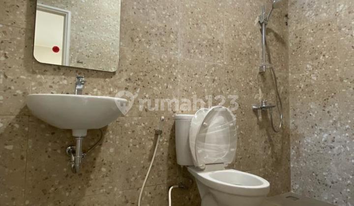 LO Dijual Rumah siap Huni Jl. Graha Bintaro utara, Pondok Aren, Tangsel. LO Dijual Rumah siap Huni Jl. Graha Bintaro utara, Pondok Aren, Tangsel.