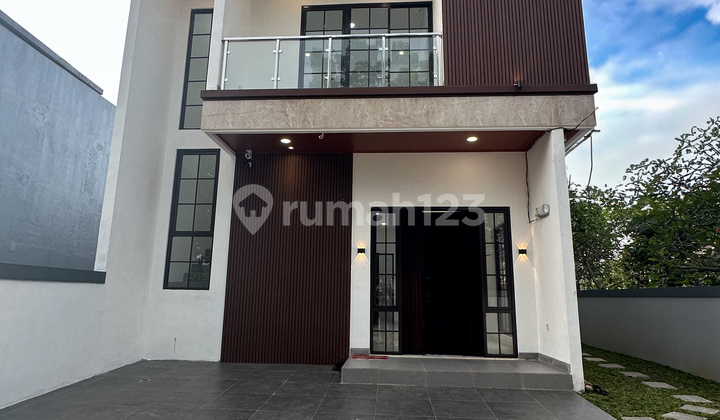 LO Dijual Cepat Rumah Baru Hoek di Bintaro LO Dijual Cepat Rumah Baru Hoek di Bintaro