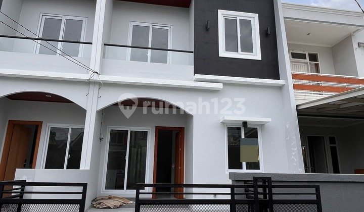 DAV Dijual Rumah Baru 2 Lantai, Gading Serpong 