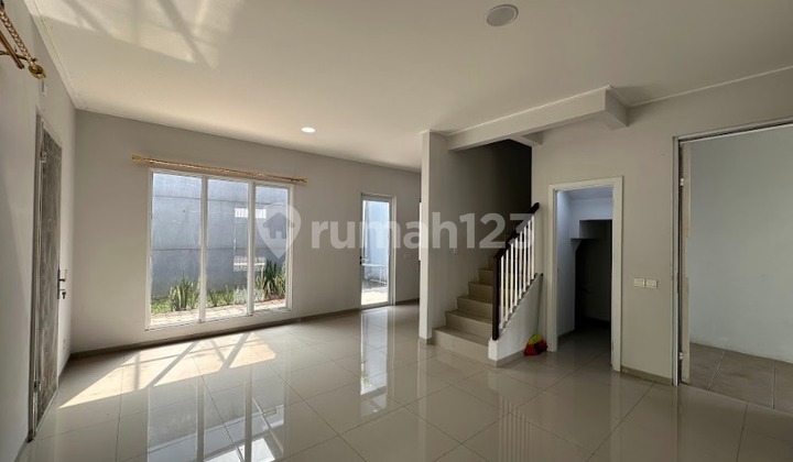 DIJUAL RUMAH HOOK 2 LANTAI SIAP HUNI U-TOWN DISTRICT BINTARO JAYA TANGSEL