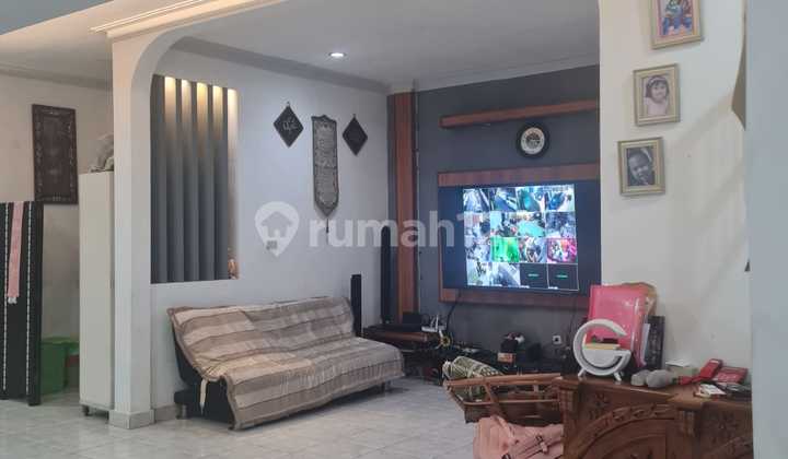 For Sale Well-Maintained Ready-to-Occupy House No Flooding Cempaka Putih 2