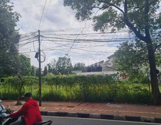 Disewakan Tanah Komersial Cempaka Putih Jalan Raya