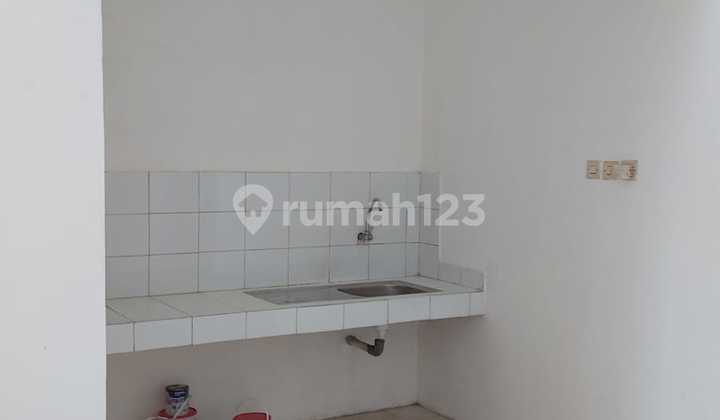 Good Unfurnished Rental House with Freehold Certificate, Graha Raya Bintaro, South Tangerang Good Unfurnished Rental House with Freehold Certificate, Graha Raya Bintaro, South Tangerang
