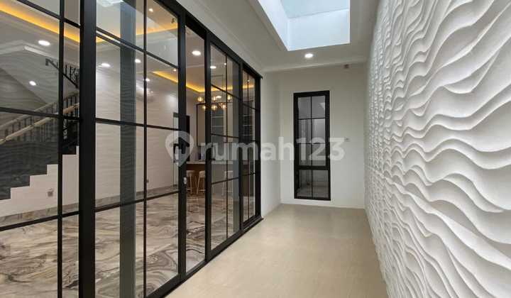 For Quick Sale Luxury Semi-Furnished House Alam Sutra Tangsel 2