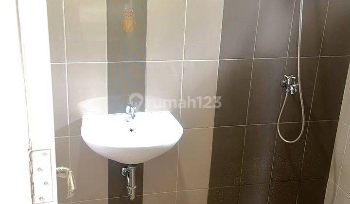 Rumah DI SEWAKAN Bagus Semi Furnished SHM Gading Serpong The Spring, Tangerang 2