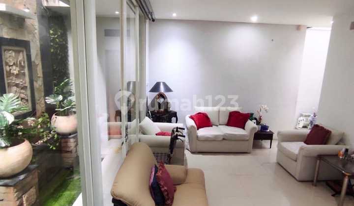 For Sale Fast Ready-to-Occupy House Near Station Sector 2 KT 4+1 2