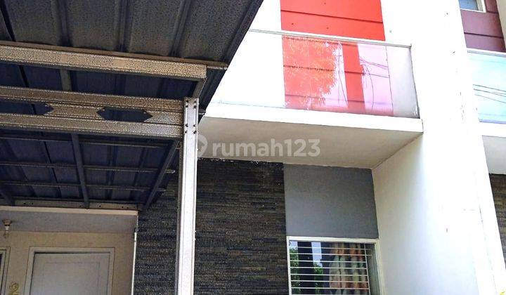 Rumah Kontrakan Bagus Semi Furnished SHM Graha Raya Bintaro, Tangerang Selatan 1