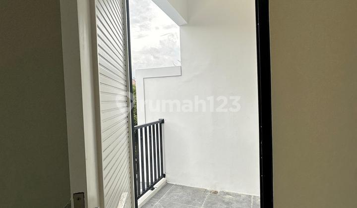 Di Jual Cepat Rumah Kencana Loka BSD Siap Huni 2