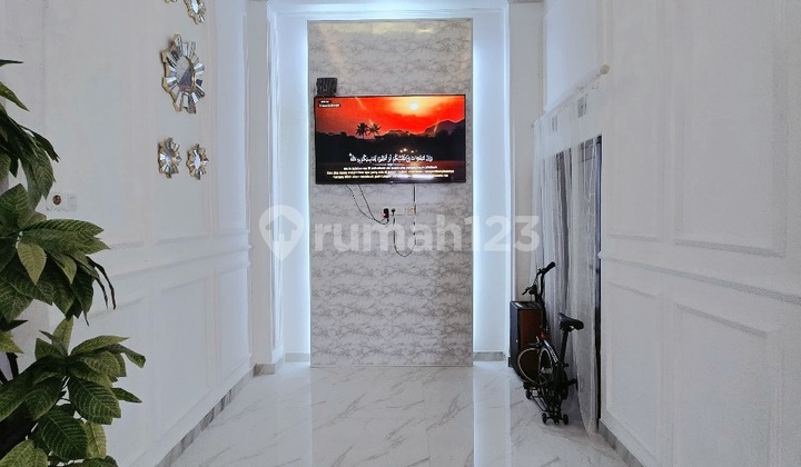 Rumah Bagus Semi Furnished SHM Graha Raya Bintaro, Tangerang Selatan 2