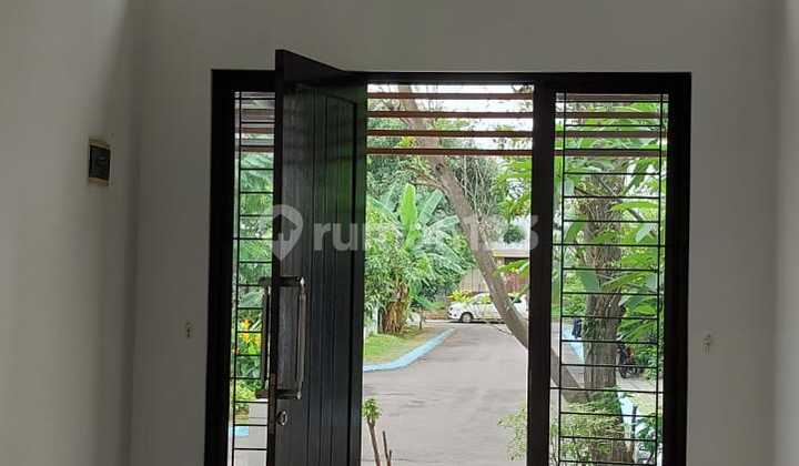 Nice Rental House Unfurnished 3+1 Bedroom SHM Graha Raya Bintaro, South Tangerang Nice Rental House Unfurnished 3+1 Bedroom SHM Graha Raya Bintaro, South Tangerang