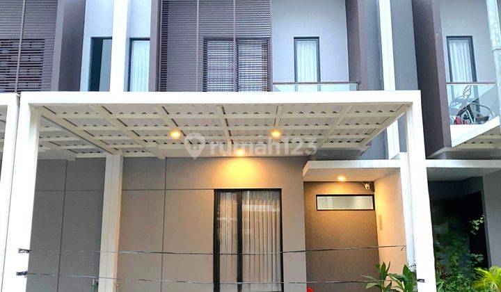 Rumah di sewakan Boulevard Graha Raya Unfurnished SHM Graha Raya Bintaro, Tangerang Selatan 1