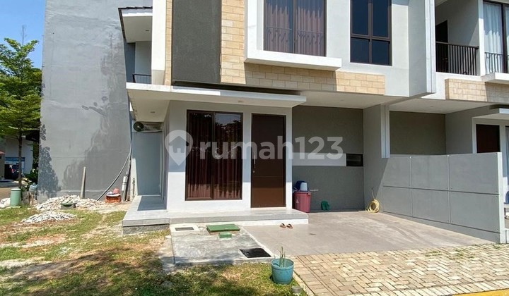 Rumah Bagus Semi Furnished SHM Graha Raya, Tangerang Selatan Rumah Bagus Semi Furnished SHM Graha Raya, Tangerang Selatan