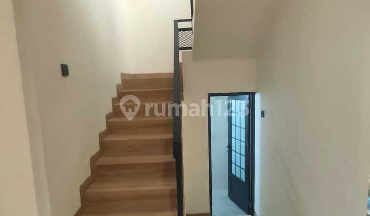 LIMITED! DIJUAL CEPAT Rumah Bagus Unfurnished KT 3+1 SHM Graha Raya Bintaro, Tangerang Selatan 2