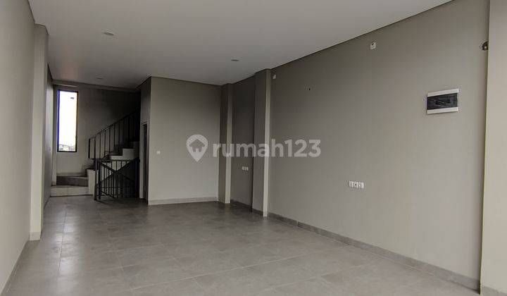 Termurah! Ruko (4.3x17) Dengan Rooftop Hadap Jalan Strategis Di Sawangan Raya, Depok