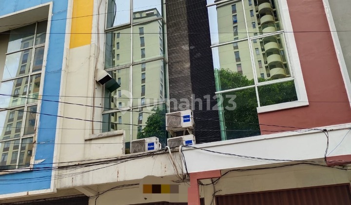 For Rent 4-Story Shop House in Pos Pengumben Area, West Jakarta MAHRK023 2