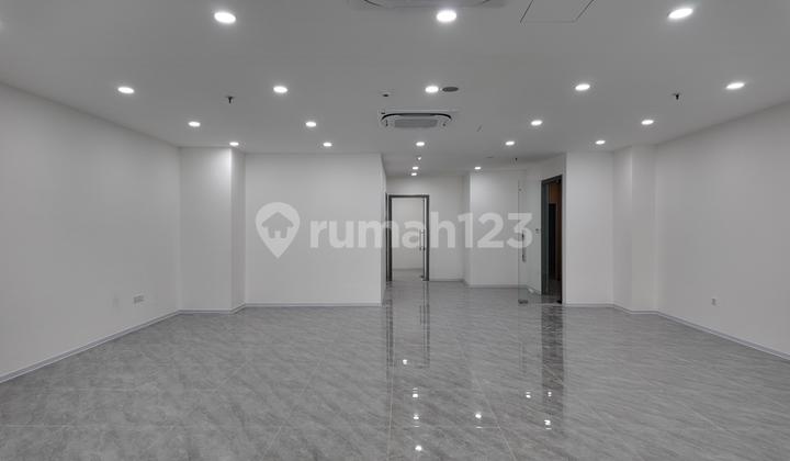 Ready-to-Occupy Office Space No Renovation Needed 228m in Strategic Area Landmark Pluit North Jakarta