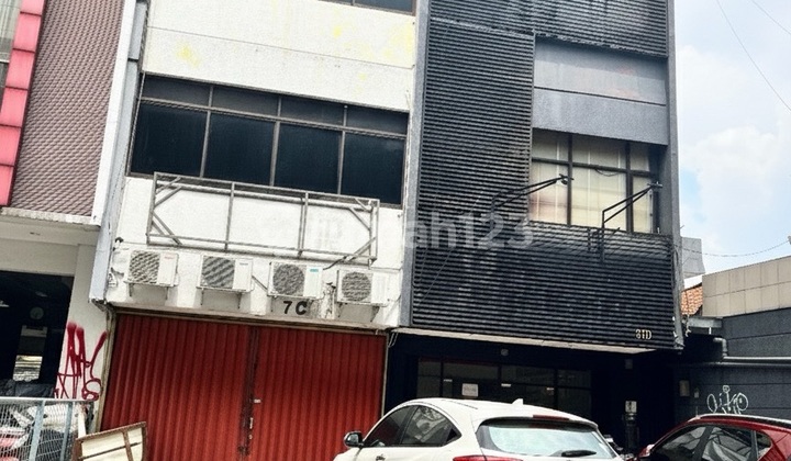 Cheapest Shophouse in a Very Strategic Location in the Fatmawati Area, Cipete RUU008