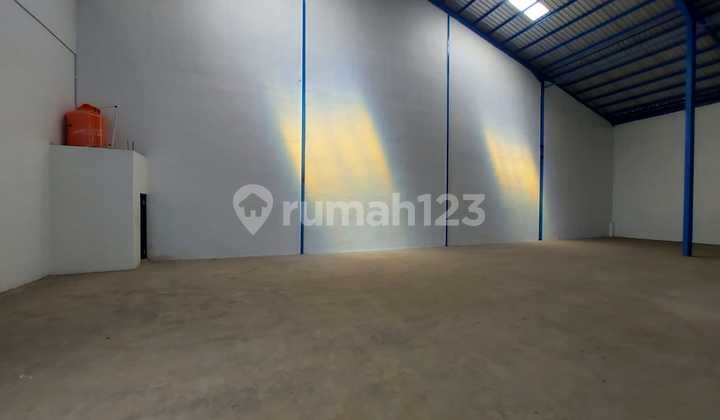 Warehouse FREE IPL Cheapest Area Container Strategic Location in Daan Mogot Tangerang