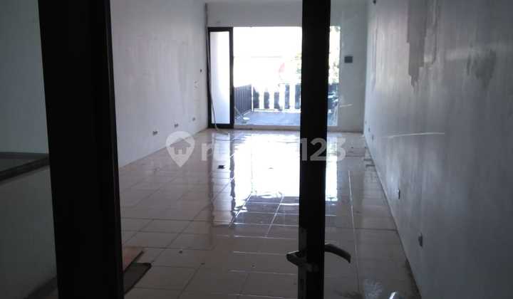 Shop House Very Strategic Location Benda - Kemang South Jakarta