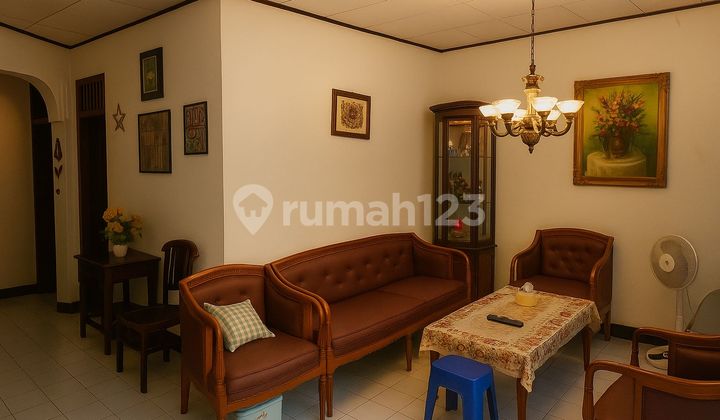 Spacious 160m² House by the Road, Suitable for Boarding House Business 2