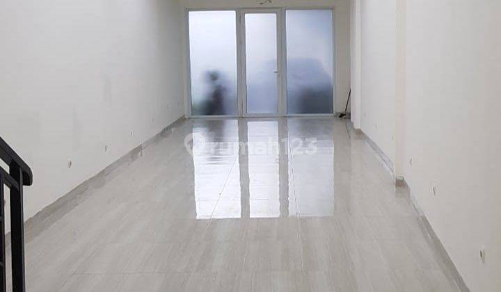 Ruko(4x20) Plong Pinggir Jalan Dekat Blok M 2
