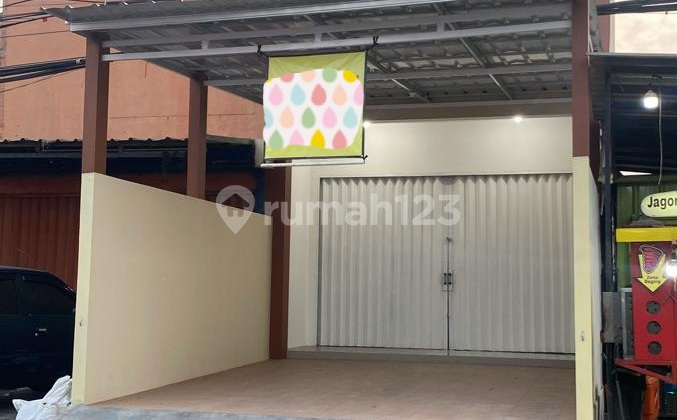 Shop House [5X16] with New 3-Storey Building by the Roadside in Ciledug