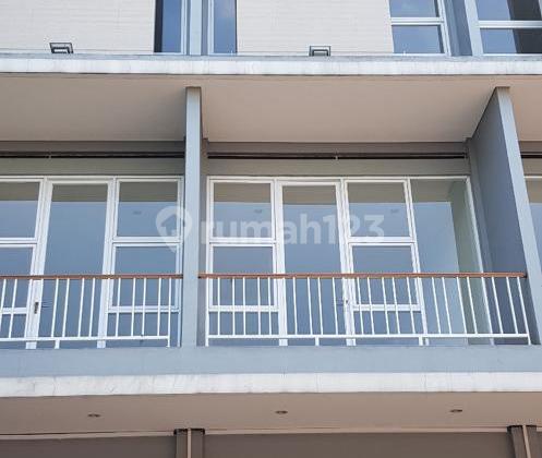 Investasi Cerdas! Ruko Baru 4,5 Lantai di Ciledug raya, Jaksel Investasi Cerdas! Ruko Baru 4,5 Lantai di Ciledug raya, Jaksel