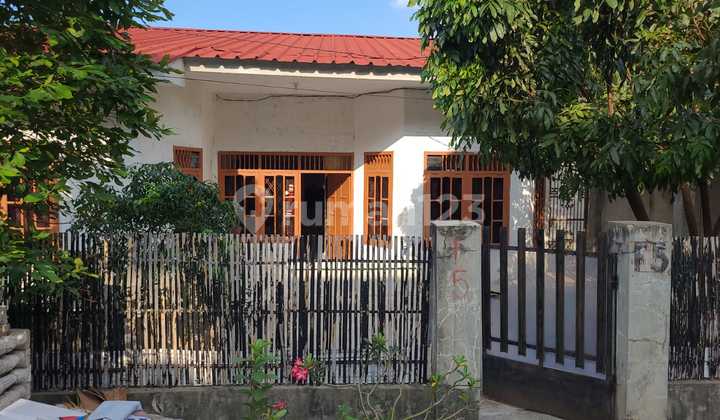 For Sale Jatayu Street House Bekasi Ready to Occupy Negotiable For Sale Jatayu Street House Bekasi Ready to Occupy Negotiable
