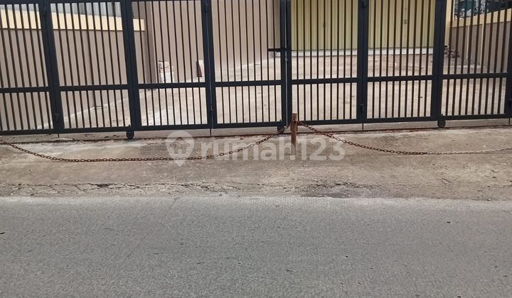 Affordable Pancoran Mas Depok Shop House for Rent, Ready to Use, Negotiable