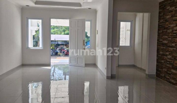 Sell Beautiful House Legend Wisata Cibubur Ready to Occupied Negotiable 2