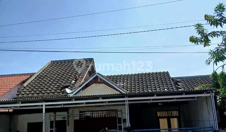 Rent House in Kota Baru Driyoredjo Surabaya Well-Maintained Negotiable