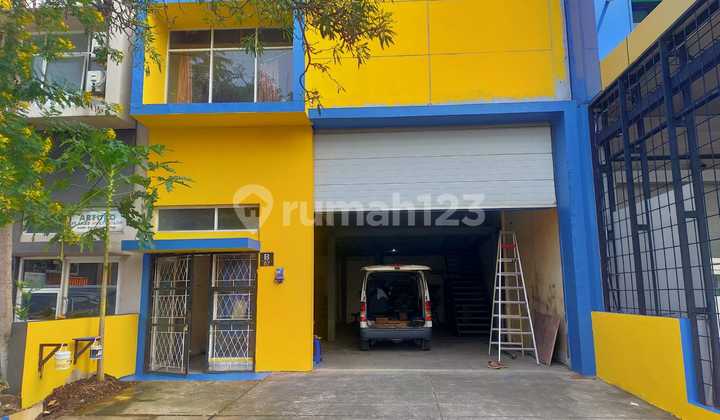 For Sale, Bizpark 2 Warehouse in Penggilingan, Ready to Use, Negotiable.