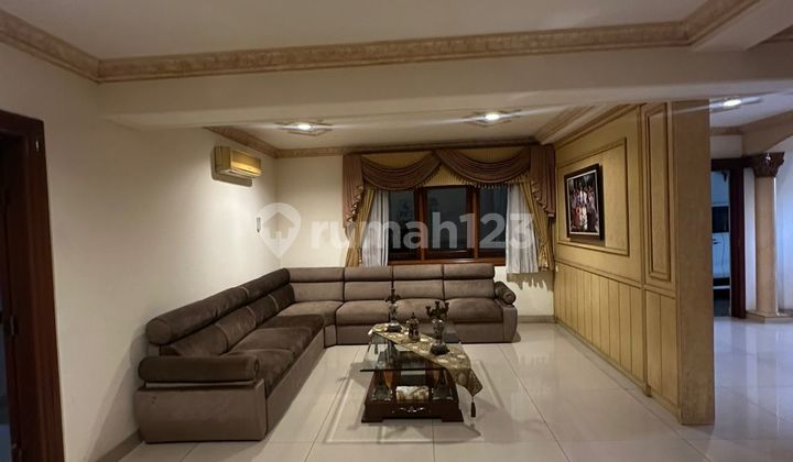 Rumah Sunter Bagus Besar Mewah Dalam Komplek 4+1kt Hadap Selatan 