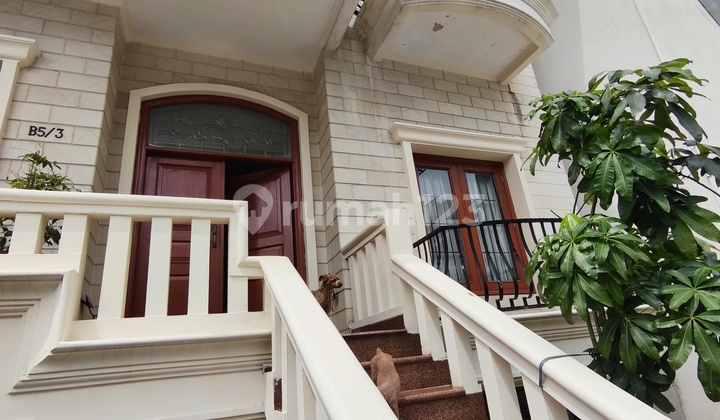 Rumah Mewah Sunter Besar Bagus Luas 250m2 Utara Barat Laut 3 Lantai Shm Tidka Banjir  2