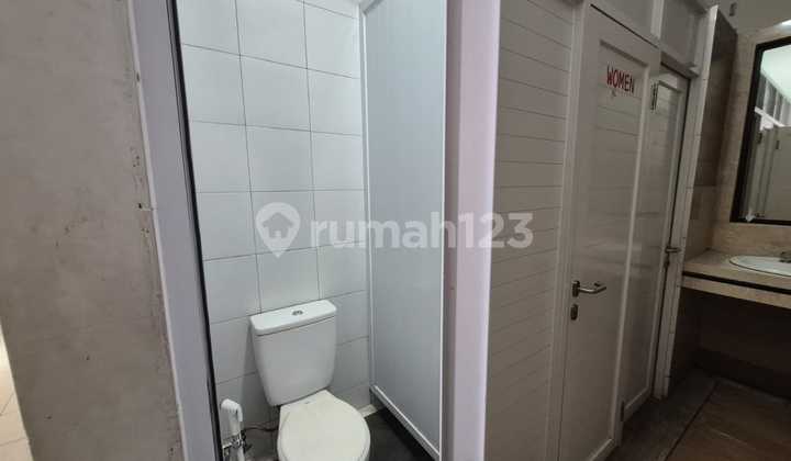 Di Sewakan Bangunan di Kebayoran Baru