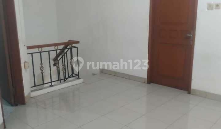 RUMAH KELAPA GADING 102m2 LOKASI BAGUS,HADAP SELATAN,NYAMAN, KODE YE 2