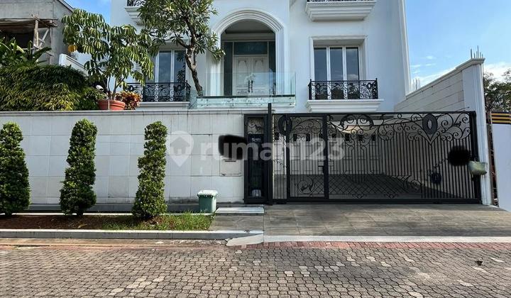 DIJUAL RUMAH KELAPA GADING 345m2 HADAP TIMUR, 3 LANTAI, MEWAH, KOMPLEK ELITE, KODE SW, IG