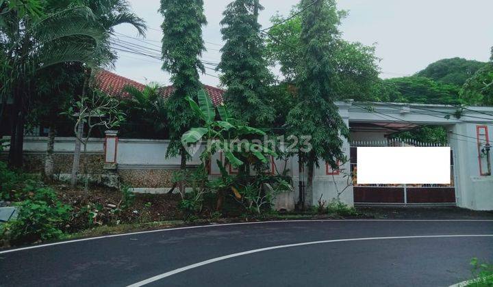 Rumah/Villa di Bali (Terdapat Kolam Renang)