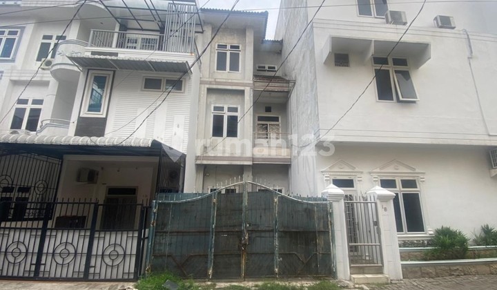 Rumah Tinggal Komplek Villa Makmur Indah